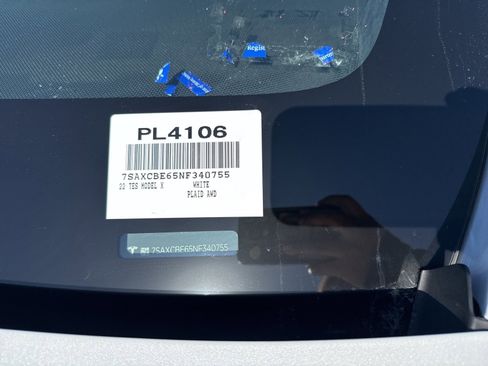 Used 2022 Tesla Model X Plaid image 9