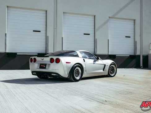 Used 2006 Chevrolet Corvette Z06 w/ Preferred Equipment Group RWD image 22