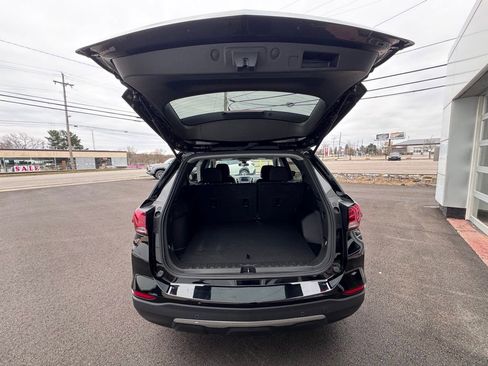 Used 2024 Chevrolet Equinox LT image 29