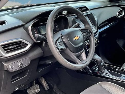 Used 2021 Chevrolet TrailBlazer LS AWD/4WD image 13
