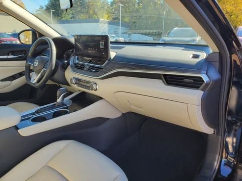 Used 2024 Nissan Altima 2.5 SL image 12