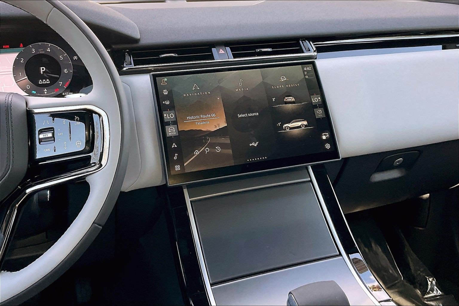 New 2026 Land Rover Range Rover Velar S AWD/4WD image 11