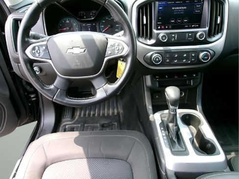 Used 2022 Chevrolet Colorado LT w/ Fleet Safety Package image 10