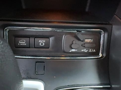 Used 2022 Subaru Ascent Limited w/ Technology Package image 23