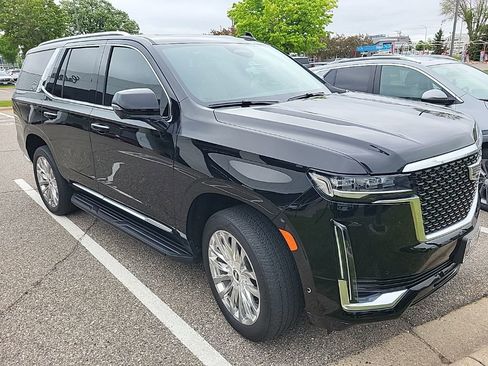 Used 2021 Cadillac Escalade Premium Luxury AWD/4WD image 4
