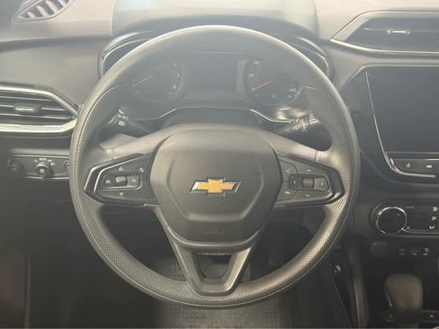 Used 2023 Chevrolet TrailBlazer LT w/ Convenience Package AWD/4WD image 17