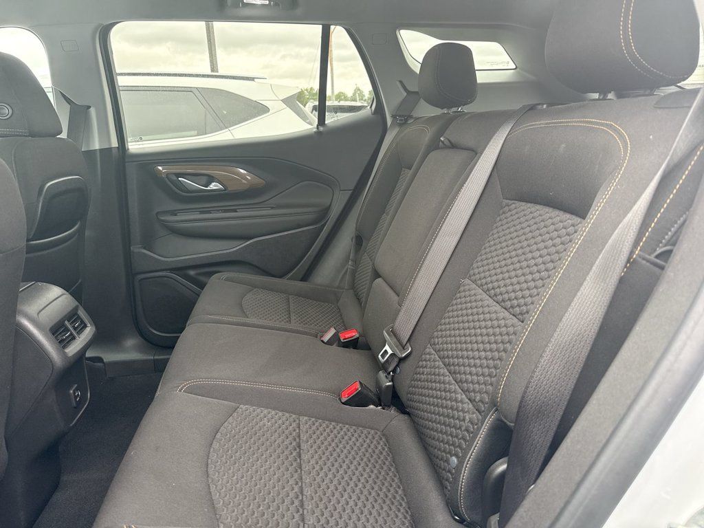Used 2021 GMC Terrain SLE FWD image 9