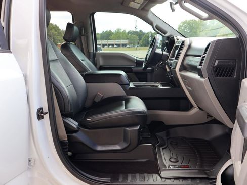 Used 2019 Ford F250 XLT w/ XLT Value Package image 13