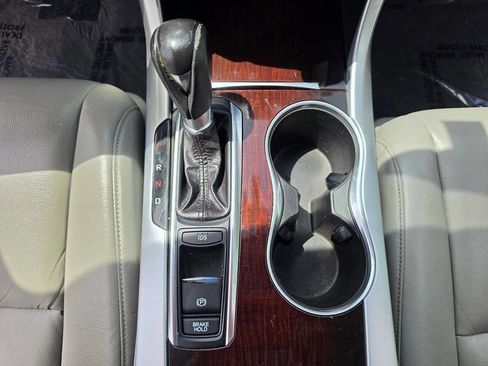 Used 2015 Acura TLX FWD image 34