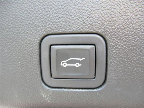 Certified 2024 Chevrolet Suburban Z71 w/ Off-Road Capability Package image 37