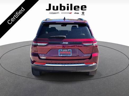Used 2025 Jeep Grand Cherokee Limited image 3