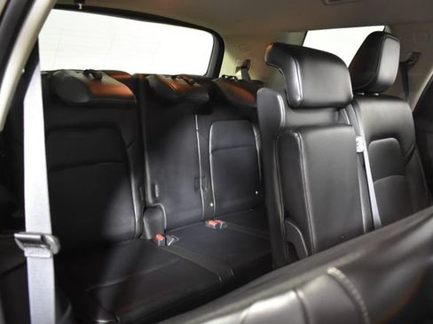 Used 2024 Nissan Pathfinder SL AWD/4WD image 37