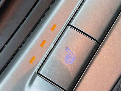 Used 2025 Kia Carnival LXS image 21