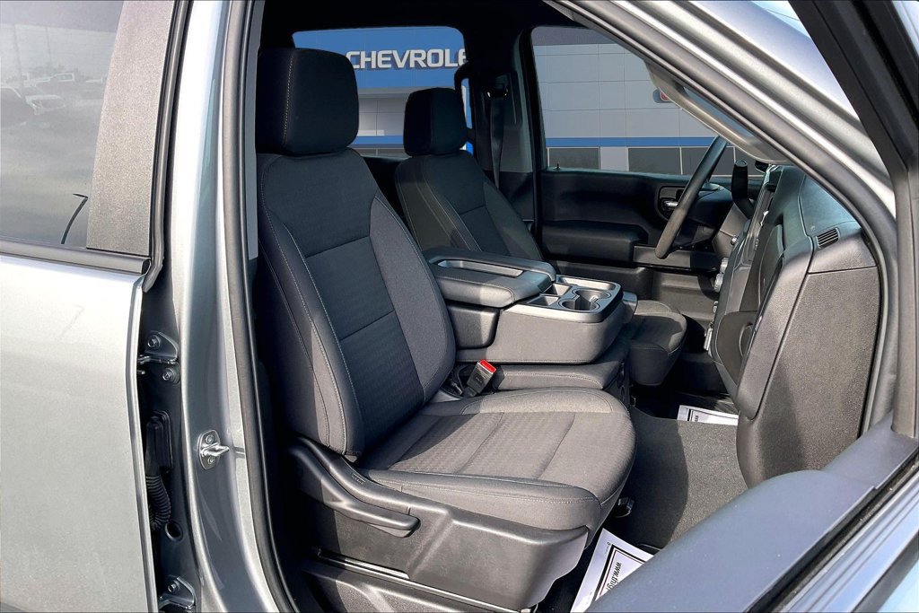 Used 2024 Chevrolet Silverado 2500 Custom w/ Custom Value Package AWD/4WD image 34