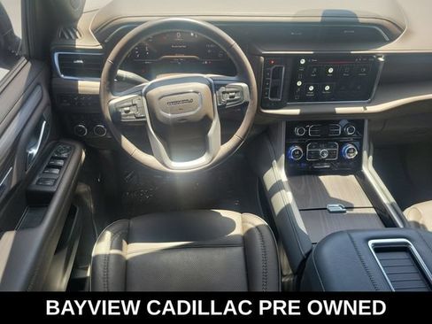 Used 2022 GMC Yukon XL Denali AWD/4WD image 18