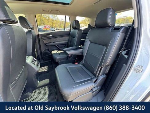 Used 2023 Volkswagen Atlas SE w/ Panoramic Sunroof Package AWD/4WD image 11