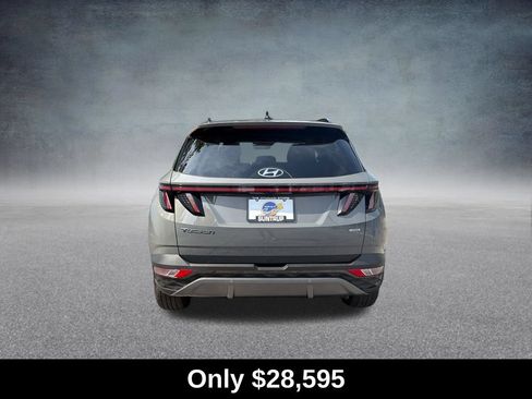Used 2024 Hyundai Tucson Limited AWD/4WD image 4