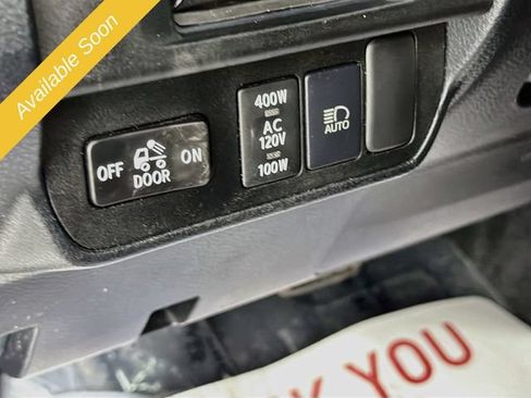 Used 2019 Toyota Tacoma TRD Off-Road AWD/4WD image 10