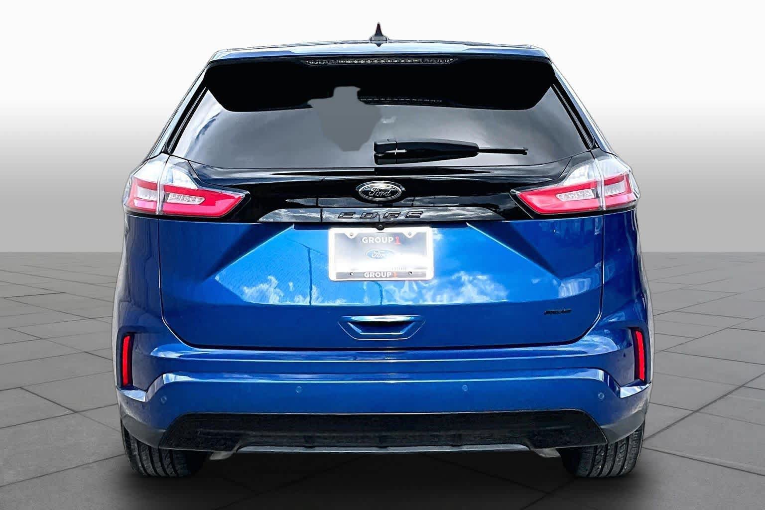 Used 2023 Ford Edge SE w/ Black Appearance Package AWD/4WD image 5