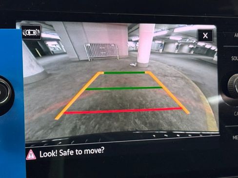 New 2025 Volkswagen Taos SE image 30