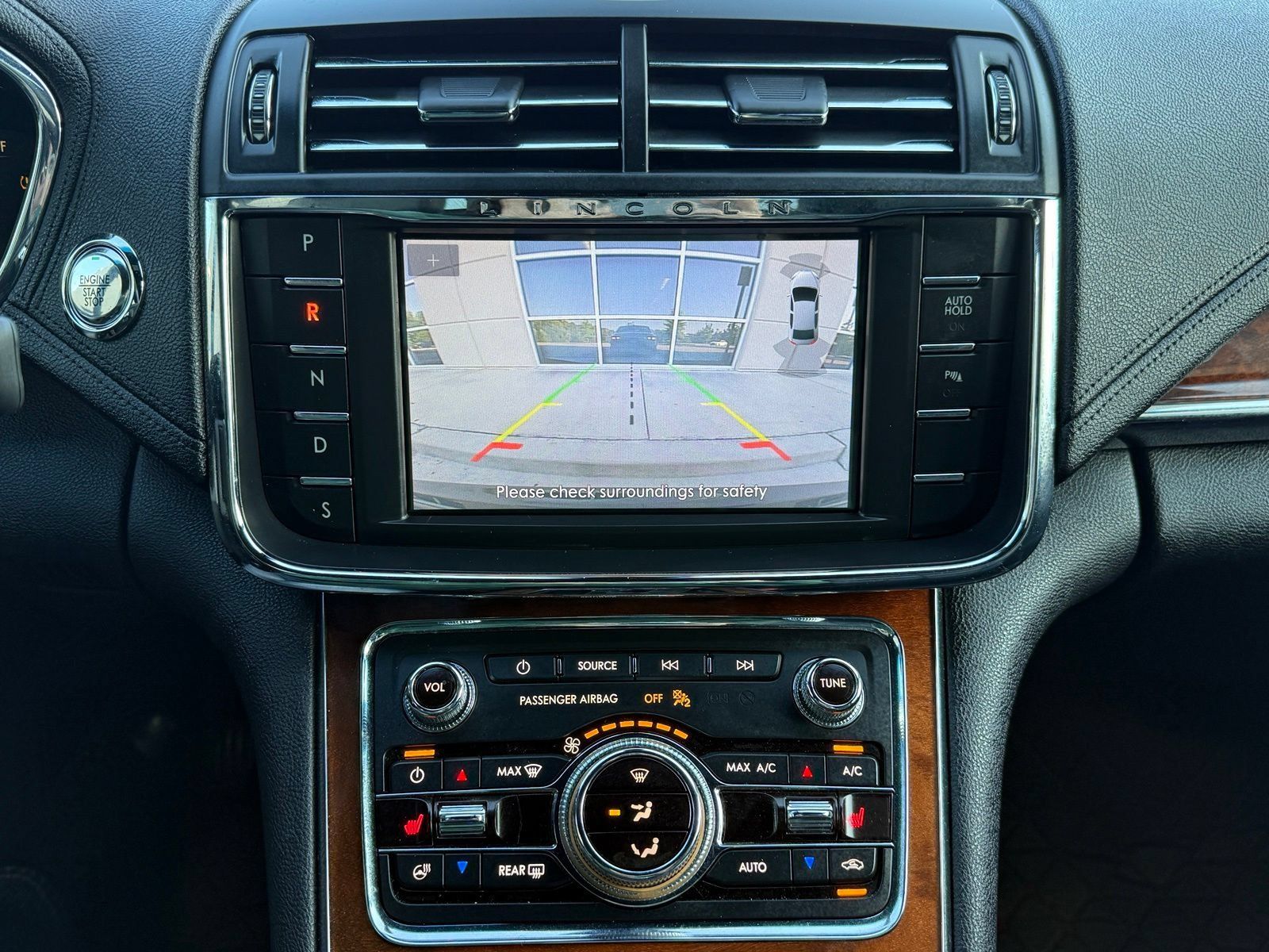 Used 2020 Lincoln Continental AWD w/ Premium Package image 31