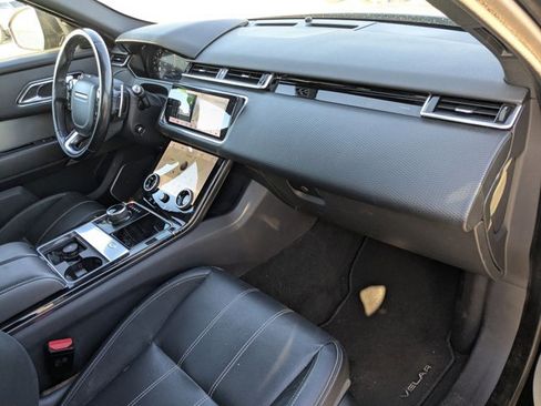 Used 2018 Land Rover Range Rover Velar R-Dynamic SE image 18