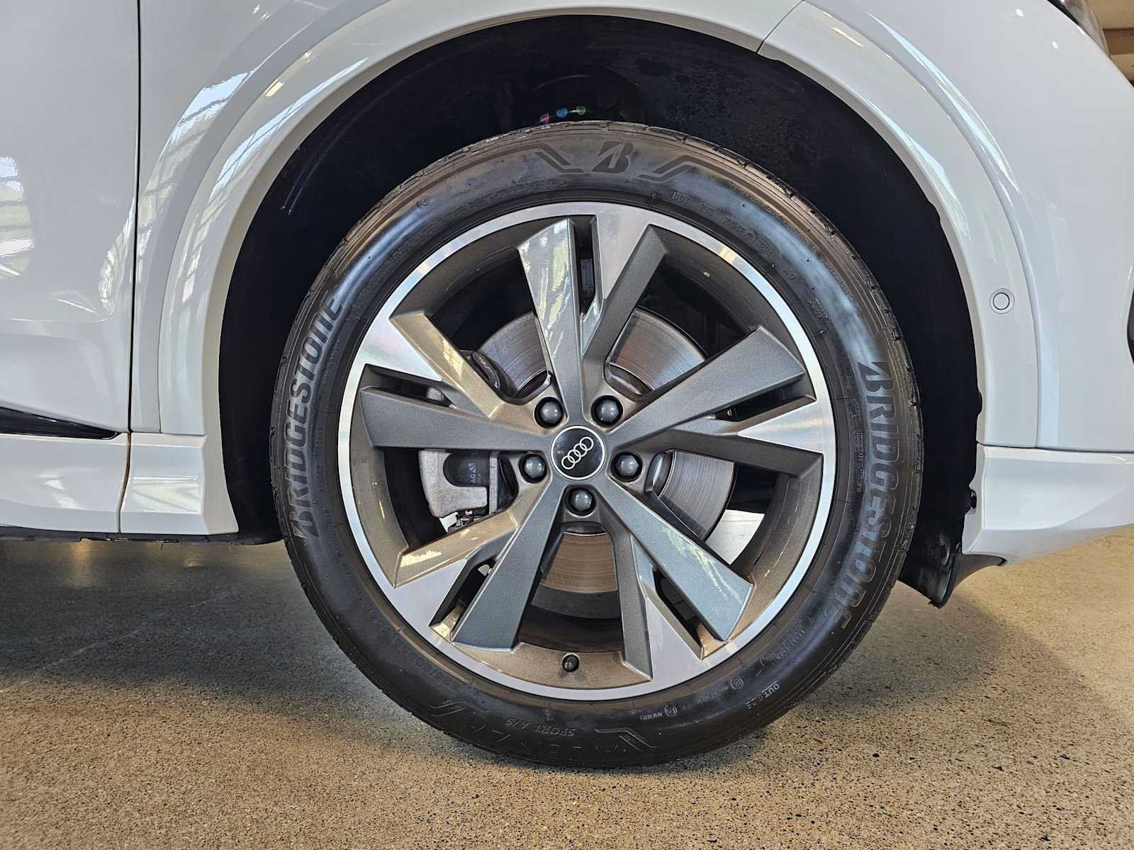 Used 2023 Audi Q4 e-tron Premium Plus w/ Premium Plus AWD/4WD image 9