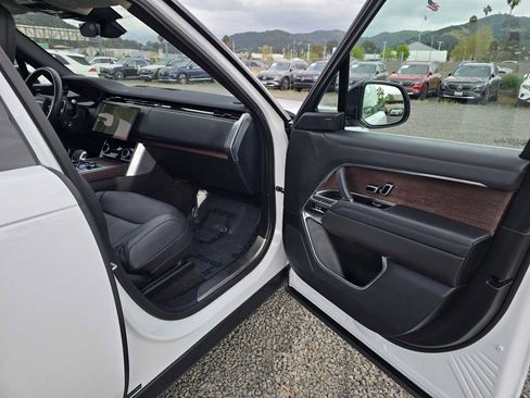 Used 2023 Land Rover Range Rover SE AWD/4WD image 12