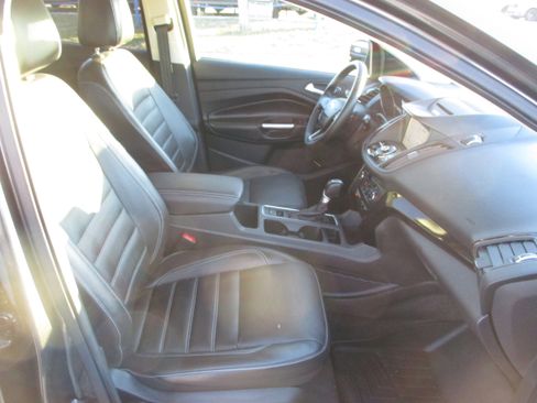 Used 2017 Ford Escape Titanium image 15