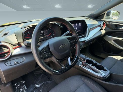 Used 2024 Chevrolet Trax RS w/ Driver Confidence Package FWD image 4