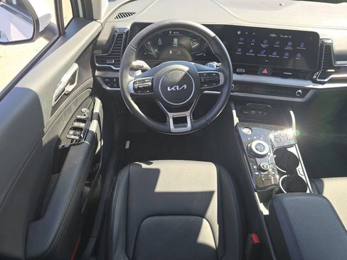 Used 2025 Kia Sportage EX w/ EX Premium Package image 26
