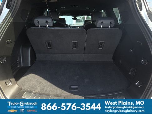 Used 2022 Buick Enclave Premium FWD image 16
