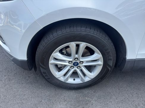 Used 2020 Ford Edge SEL image 23