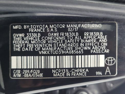 Used 2017 Toyota Yaris L w/ Carpet Mat Package FWD image 33