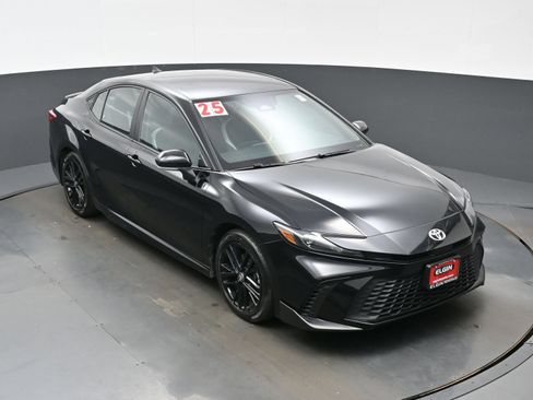 Used 2025 Toyota Camry SE FWD image 34
