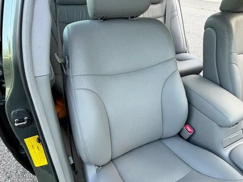 Used 2005 Lexus ES 330 w/ Preferred Accessory Pkg FWD image 19