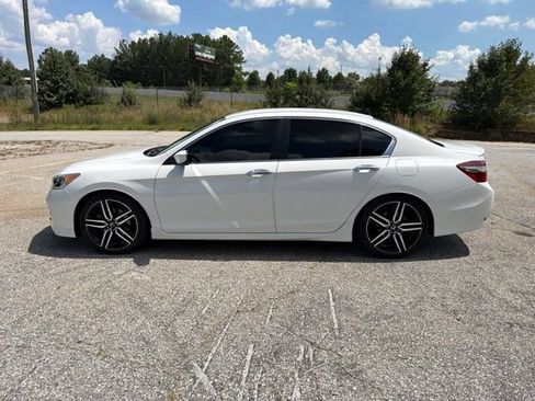 Used 2016 Honda Accord Sport image 4