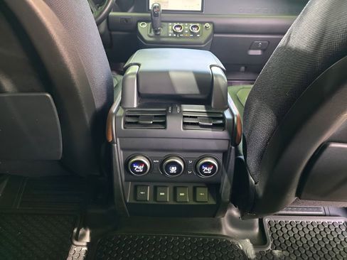 Used 2020 Land Rover Defender 110 X AWD/4WD image 8