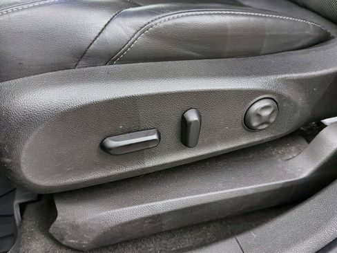 Used 2019 Buick Envision Essence AWD/4WD image 40