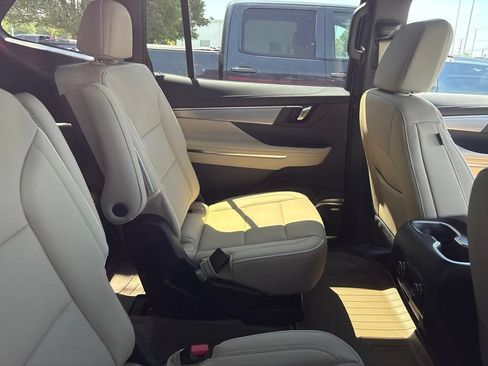 Used 2026 Buick Enclave Preferred w/ Power Package AWD/4WD image 9