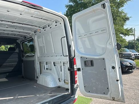 Used 2015 Mercedes-Benz Sprinter 2500 w/ Additional Battery Package image 13