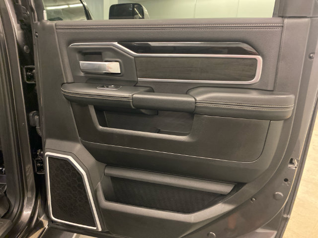 Used 2019 RAM 2500 Laramie w/ Night Edition AWD/4WD image 35