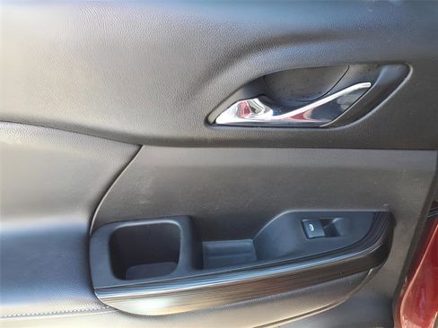 Used 2017 GMC Acadia SLT image 11