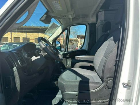 Used 2025 RAM ProMaster 2500 w/ Storage Group image 8