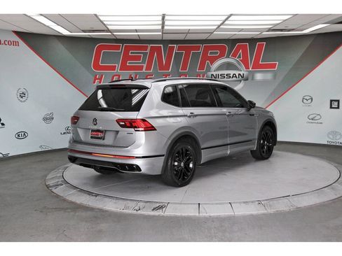 Used 2022 Volkswagen Tiguan SE R-Line AWD/4WD image 4