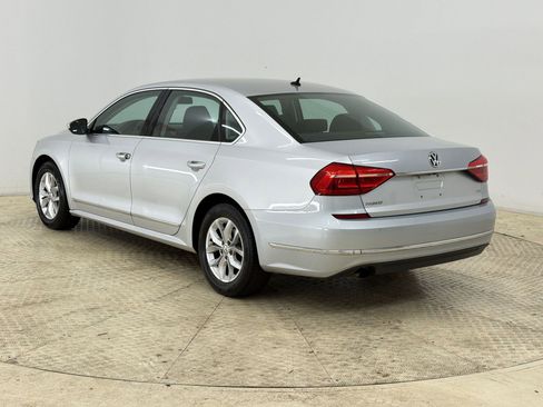 Used 2016 Volkswagen Passat 1.8T R-Line image 3