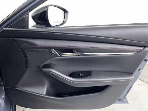 Used 2024 MAZDA MAZDA3 s image 23