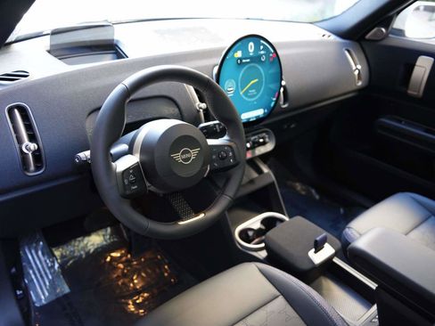 Certified 2025 MINI Cooper Countryman S image 12