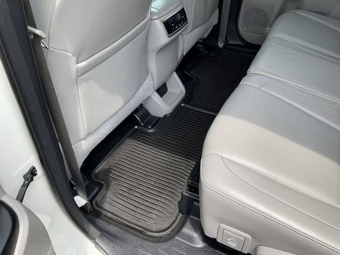 Used 2016 Toyota Highlander XLE AWD/4WD image 33
