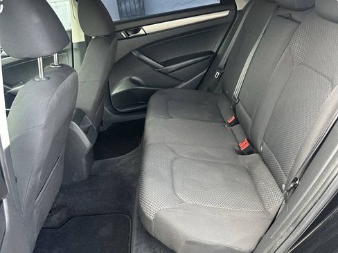Used 2012 Volkswagen Passat 2.5 S FWD image 8